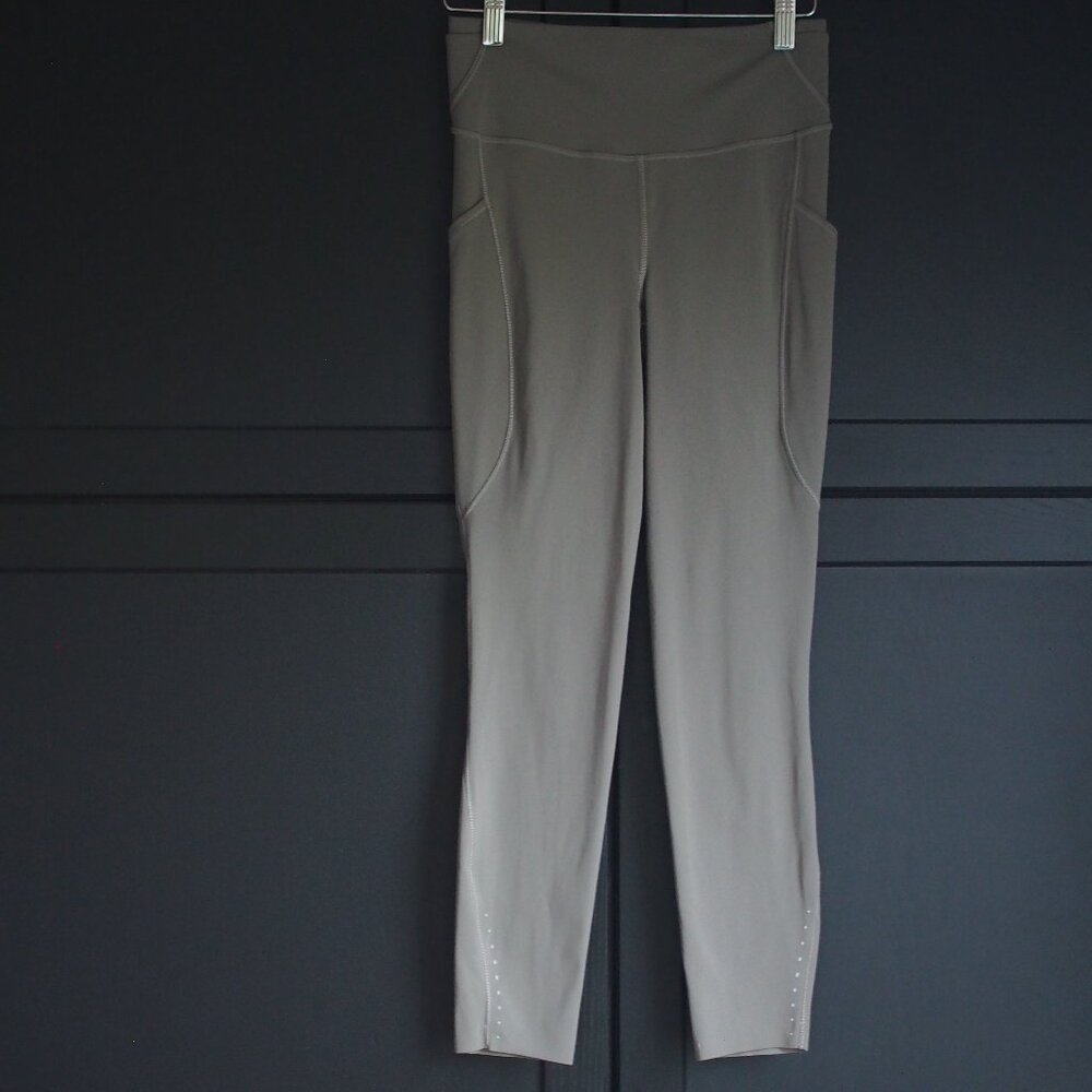 Lululemon | Like NEW Leggings Cropped with Night Reflectors